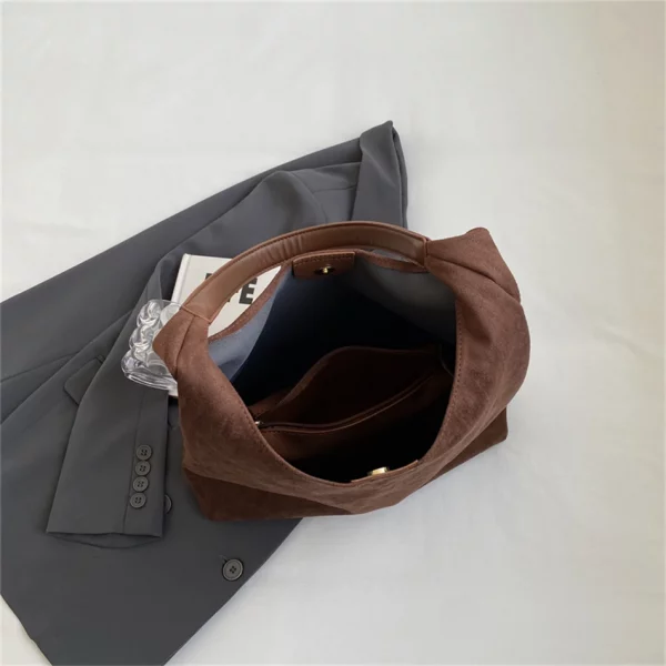 Fashion New Flipped Base Leather Shoulder Bag for Women - Image 6