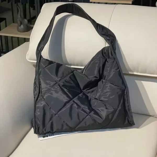 Overlarge Quilted Crossbody Hobo Bags for Women - Image 3