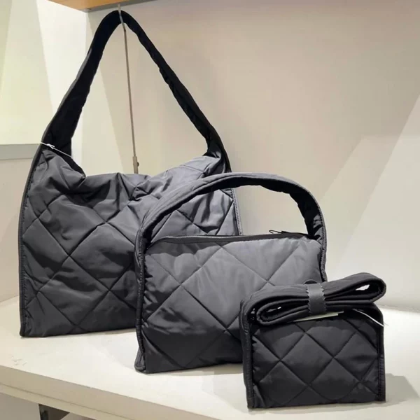 Overlarge Quilted Crossbody Hobo Bags for Women - Image 4